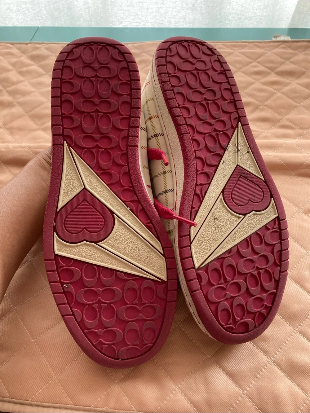 Coach Plaid Low-Top Sneakers with Fuchsia Trim size 9